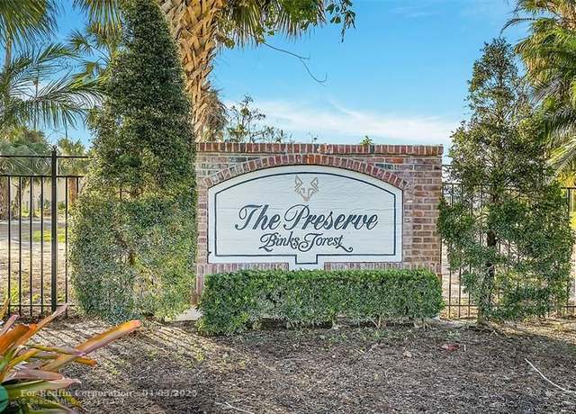 Property at 618 Cypress Green Cir, Wellington, FL 33414, 5 beds, 3 baths