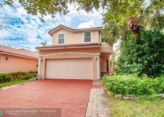 Property at 8612 Binghamton Ave, Boynton Beach, FL 33436, 4 beds, 2.5 baths