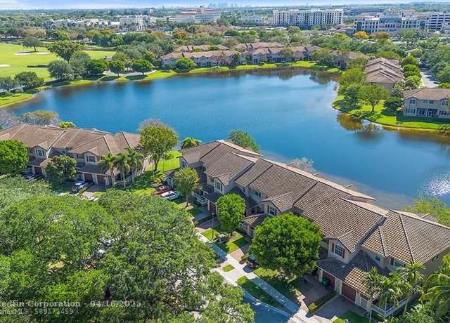 Property at 3562 Parkside Dr, Davie, FL 33328, 3 beds, 2.5 baths