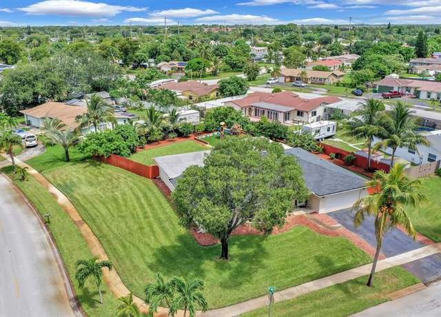Property at 6755 Curry Cir, Margate, FL 33068, 4 beds, 2.5 baths