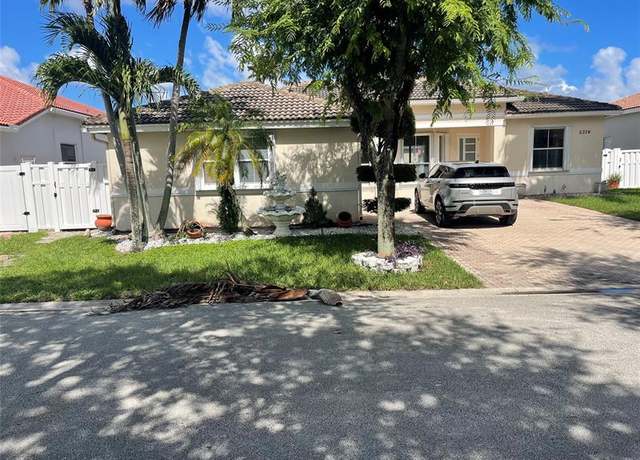 Property at 5374 SW 33rd Ave, Fort Lauderdale, FL 33312, 3 beds, 2 baths