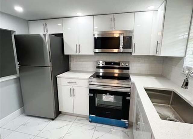 Property at 6061 Shaker Woods Vlg #103, Tamarac, FL 33319, 2 beds, 2 baths