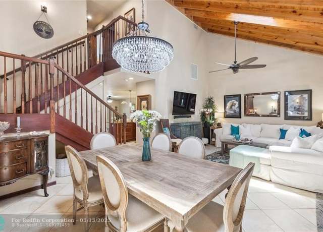 Property at 686 NE 1st St #163, Dania, FL 33004, 3 beds, 2 baths