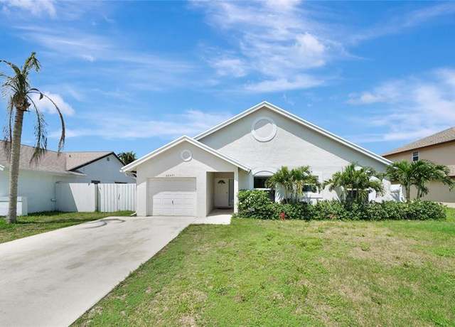 Property at 22471 Grouper Ct, Boca Raton, FL 33428, 4 beds, 2 baths