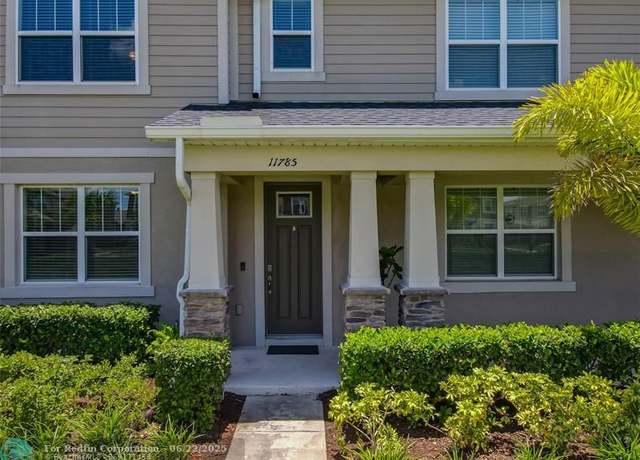 Property at 11785 Tidal Aly, FL 32832, 3 beds, 2.5 baths