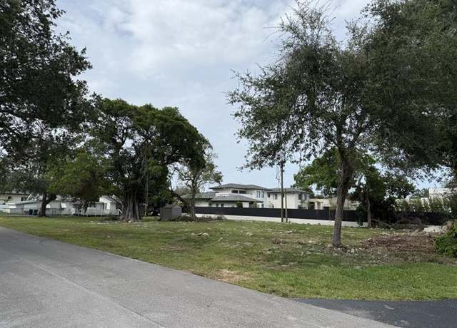 Property at 7260 SW 76th St, Miami, FL 33143, 2 beds, 1 bath