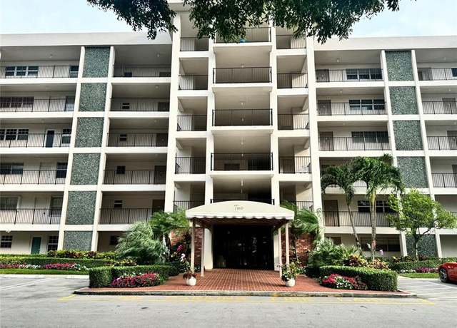Property at 2850 N Palm Aire Dr #207, Pompano Beach, FL 33069, 3 beds, 2 baths