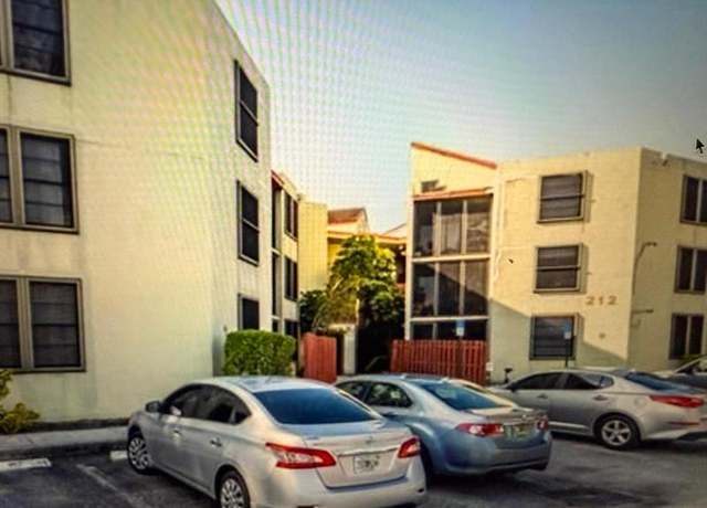 Property at 212 Lake Point Dr #211, Oakland Park, FL 33309, 2 beds, 2 baths