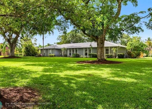 Property at 9540 NW 39th Ct, Coral Springs, FL 33065, 4 beds, 3.5 baths