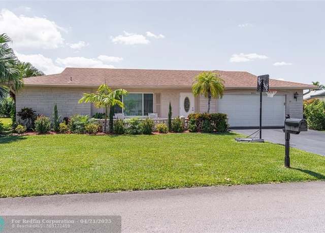 Property at 9502 NW 74th Ct, Tamarac, FL 33321, 3 beds, 2 baths