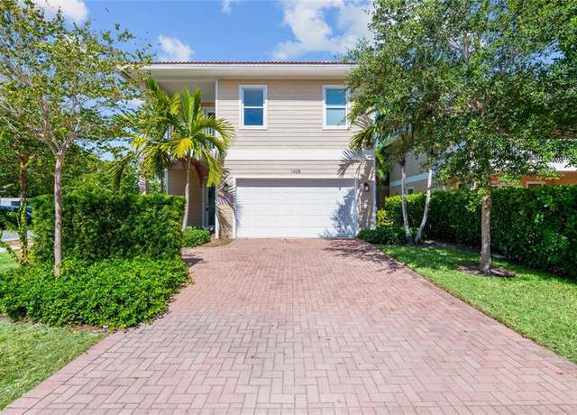 Property at 1428 SW 4th Ave #1428, Fort Lauderdale, FL 33315, 4 beds, 3.5 baths