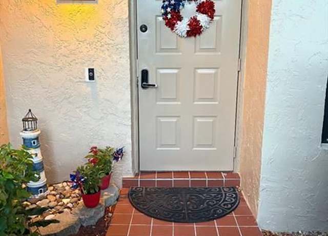 Property at 1424 NW 97th Ter #280, Pembroke Pines, FL 33024, 2 beds, 2.5 baths