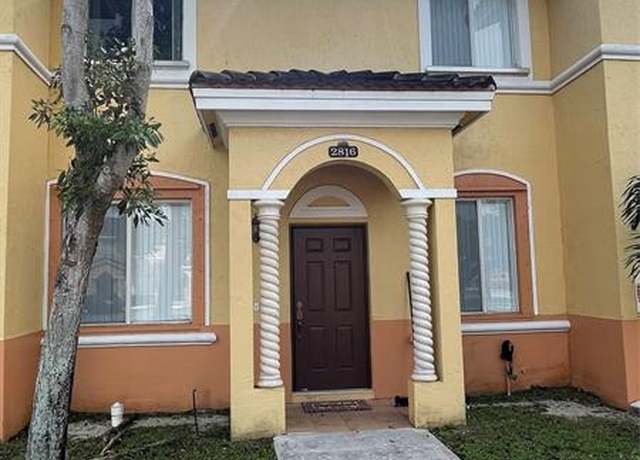 Property at 2816 SE 15th Rd #27, Homestead, FL 33035, 3 beds, 2.5 baths
