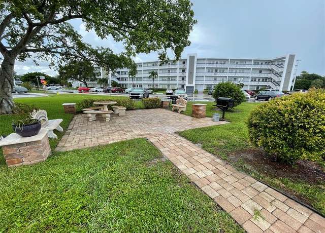 Property at 139 Oakridge J #139, Deerfield Beach, FL 33442, 1 bed, 1 bath