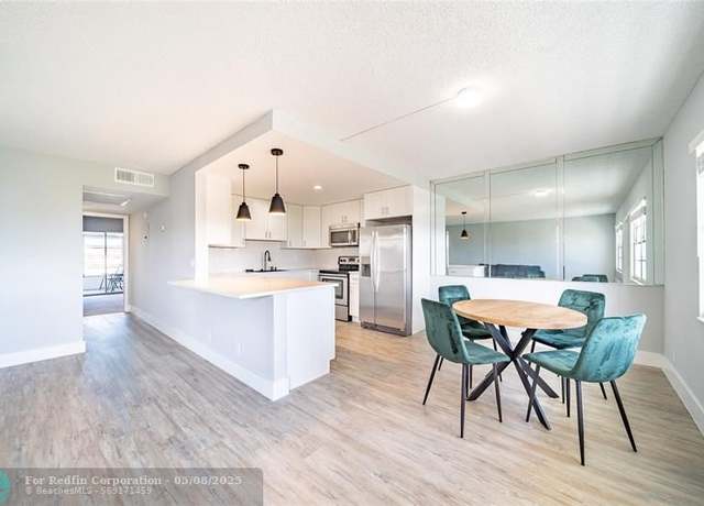 Property at 4025 Yarmouth B #4025, Boca Raton, FL 33434, 2 beds, 2 baths