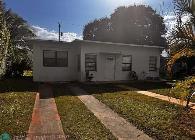 Property at 11630 SW 185th St, Miami, FL 33157, 2 beds, 1 bath