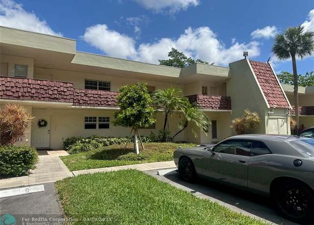 Property at 3151 N Course Ln #204, Pompano Beach, FL 33069, 2 beds, 2 baths