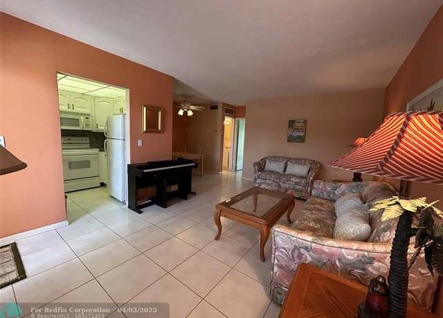 Property at 2050 NE 39th St #207, Lighthouse Point, FL 33064, 1 bed, 1.5 baths