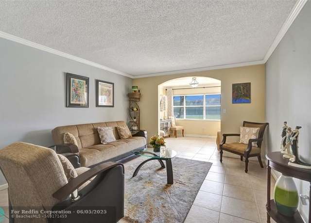 Property at 9821 Sunrise Lakes Blvd #106, Sunrise, FL 33322, 1 bed, 1.5 baths