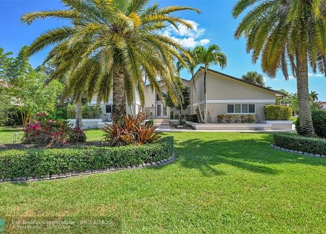 Property at 13240 SW 32nd Ct, Davie, FL 33330, 5 beds, 3.5 baths