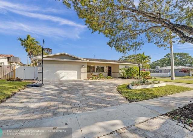 Property at 5001 Grant St, Hollywood, FL 33021, 4 beds, 2.5 baths