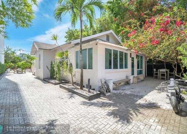 Property at 120 NE 25th St, Miami, FL 33137, 4 beds, 3.5 baths