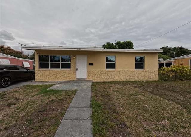 Property at 1365 11th St, West Palm Beach, FL 33401, 3 beds, 1 bath