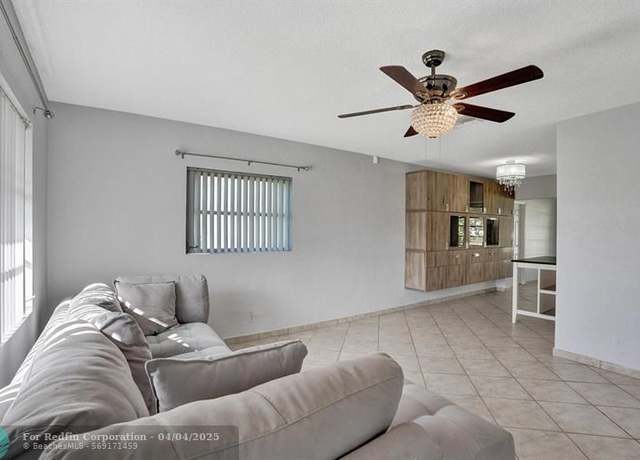 Property at 7115 NW 73rd St, Tamarac, FL 33321, 2 beds, 2 baths
