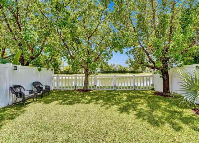 Property at 4700 NW 48th Ter, Tamarac, FL 33319, 4 beds, 2.5 baths