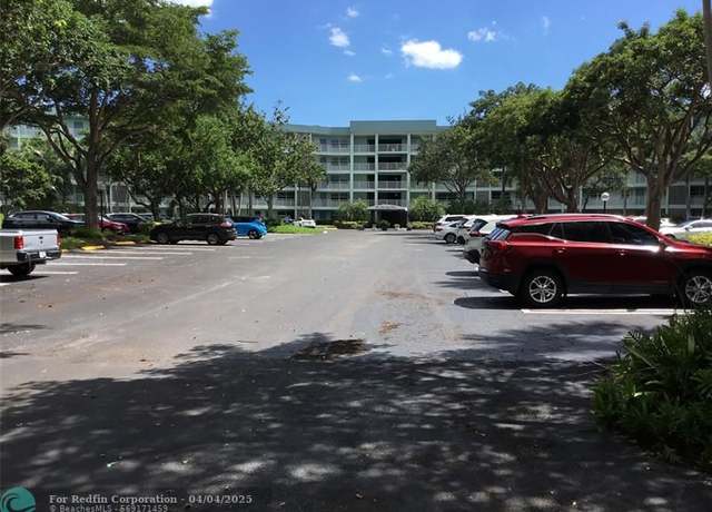Property at 806 Cypress Grove Ln #305, Pompano Beach, FL 33069, 2 beds, 2 baths