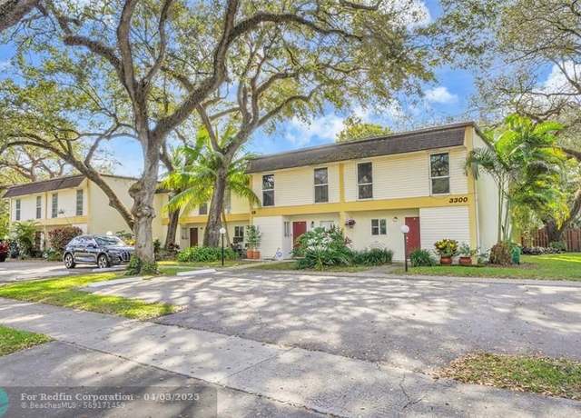 Property at 3300 Atlanta St Unit 15F, Hollywood, FL 33021, 3 beds, 2.5 baths