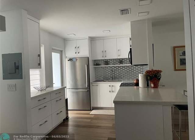 Property at 600 NE 2nd St #101, Dania, FL 33004, 2 beds, 2 baths