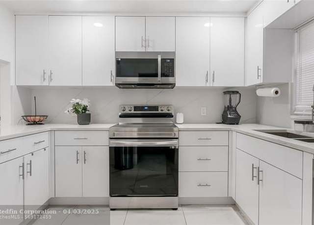 Property at 9441 Live Oak Pl #404, Davie, FL 33324, 2 beds, 2 baths