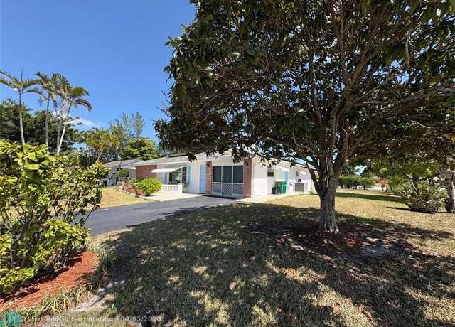 Property at 9212 NW 81st Ct, Tamarac, FL 33321, 2 beds, 2 baths