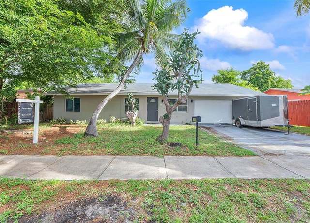 Property at 11 NE 18th St, Pompano Beach, FL 33060, 4 beds, 2 baths
