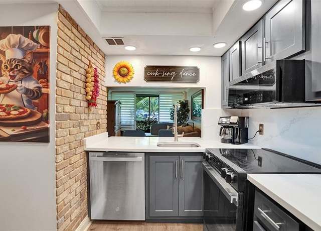Property at 103 Royal Park Dr Unit 1E, Oakland Park, FL 33309, 1 bed, 1.5 baths