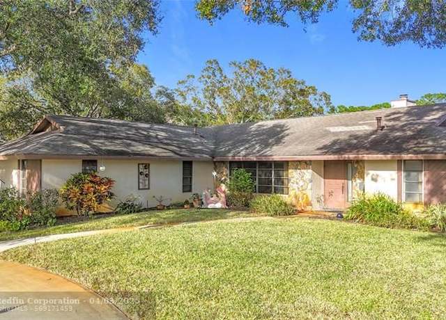 Property at 1015 SE Kitching Cove Ln, Port St. Lucie, FL 34952, 3 beds, 2 baths