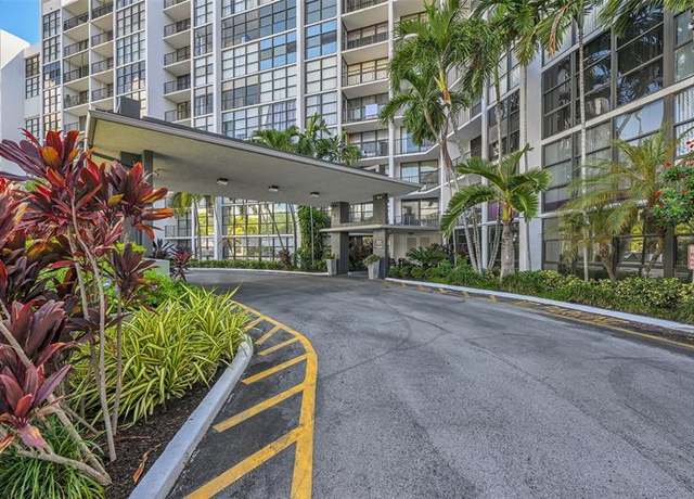 Property at 800 Parkview Dr #1001, Hallandale, FL 33009, 2 beds, 1.5 baths