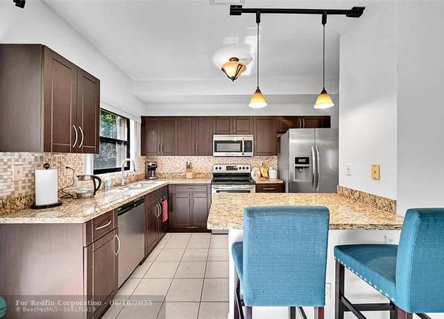 Property at 3432 NW 112th Ter, Coral Springs, FL 33065, 3 beds, 2.5 baths