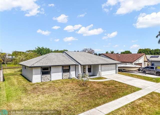 Property at 198 Bilbao St, Royal Palm Beach, FL 33411, 3 beds, 2 baths