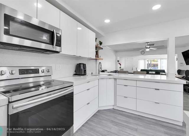 Property at 2535 Sherman St, Hollywood, FL 33020, 3 beds, 2 baths
