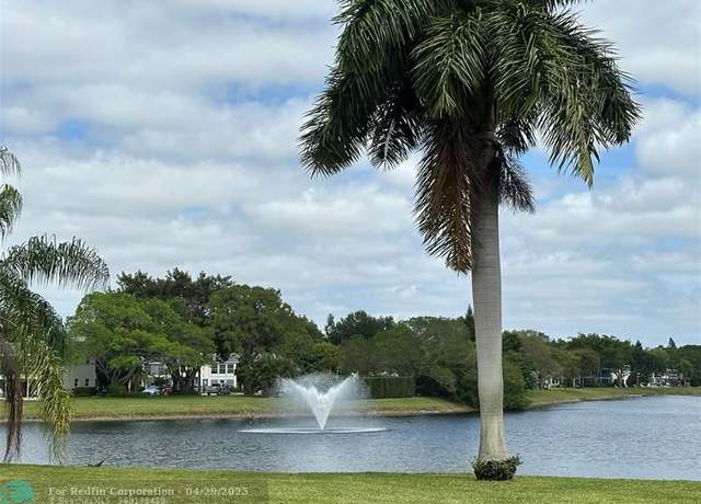Property at 1007 Oakridge A #1007, Deerfield Beach, FL 33442, 1 bed, 1.5 baths