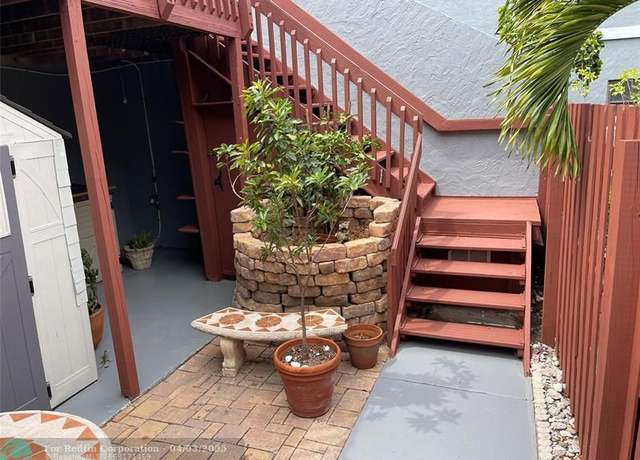 Property at 26 Crossings Cir Unit G, Boynton Beach, FL 33435, 2 beds, 2 baths