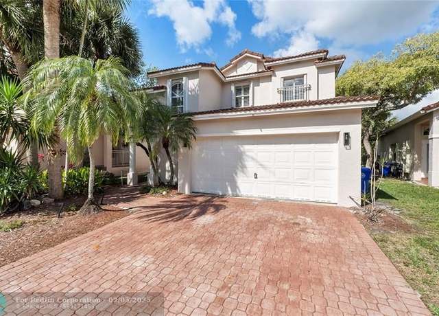 Property at 15899 SW 16th St, Pembroke Pines, FL 33027, 5 beds, 3.5 baths