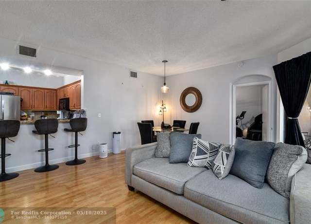 Property at 15880 SW 3rd Ct #101, Pembroke Pines, FL 33027, 3 beds, 2 baths