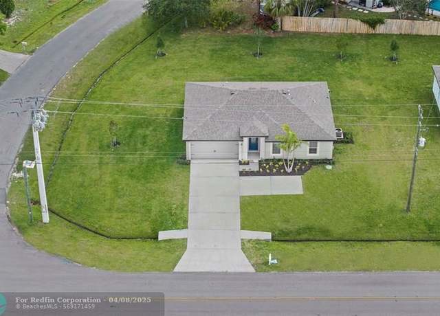 Property at 1021 SE Floresta Dr, Port St. Lucie, FL 34983, 3 beds, 2 baths