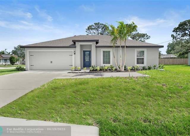 Property at 1021 SE Floresta Dr, Port St. Lucie, FL 34983, 3 beds, 2 baths