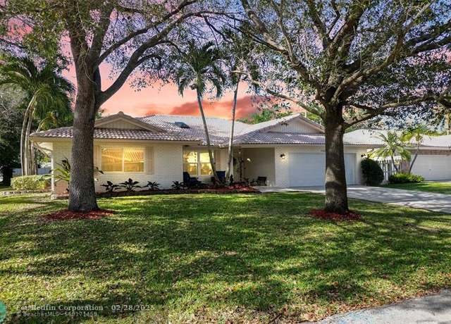 Property at 4306 NW 70th Ln, Coral Springs, FL 33065, 4 beds, 2 baths