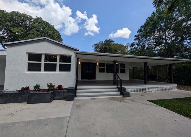 Property at 216 Bayberry Dr, Plantation, FL 33317, 4 beds, 4.5 baths