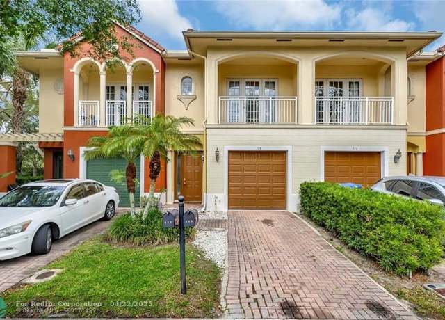 Property at 115 Bella Vita Dr, Royal Palm Beach, FL 33411, 2 beds, 2.5 baths